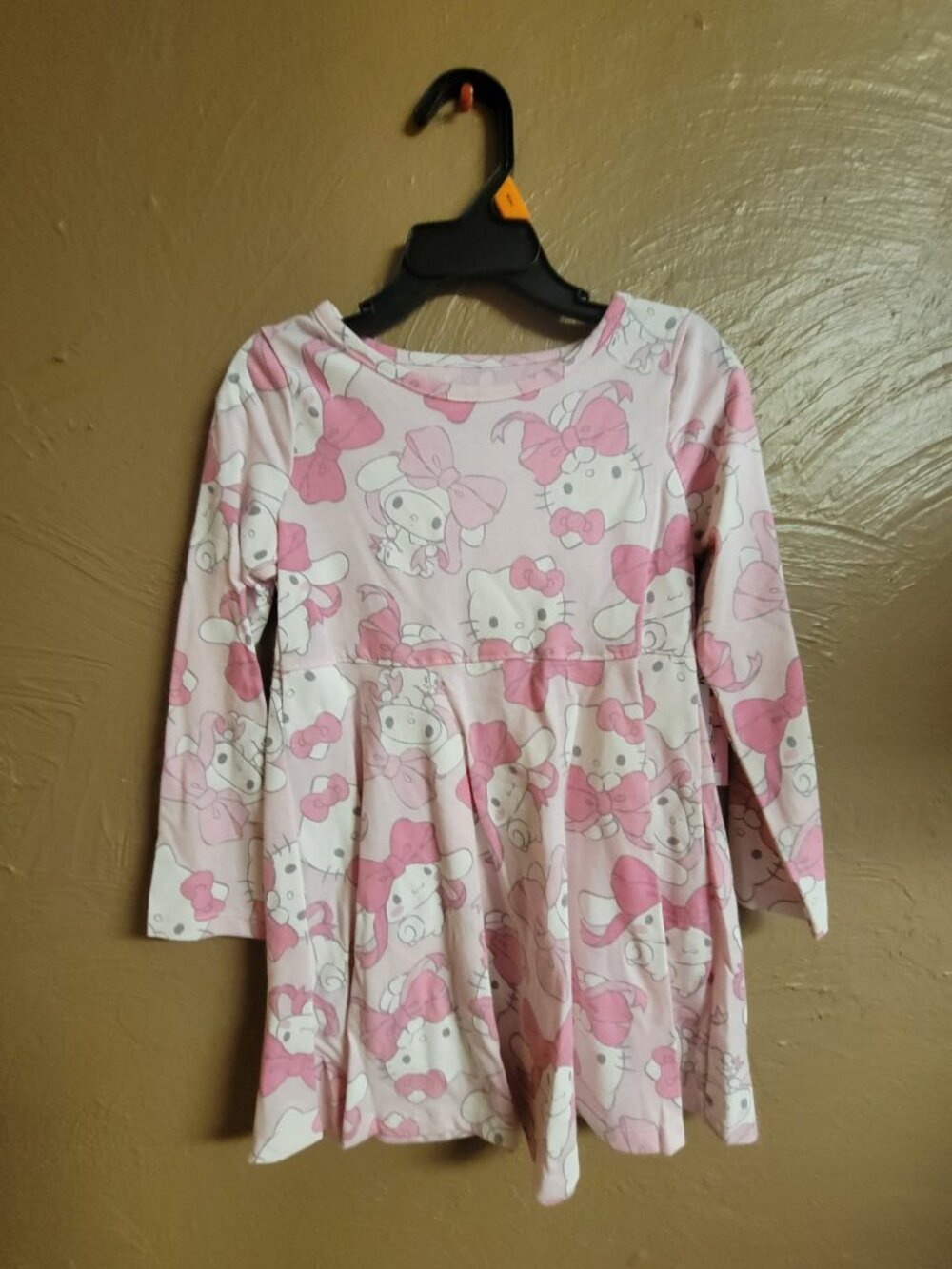 Hello Kitty and Friends Girls Pink Print Dress with Long Sleeve Size 4T NWT